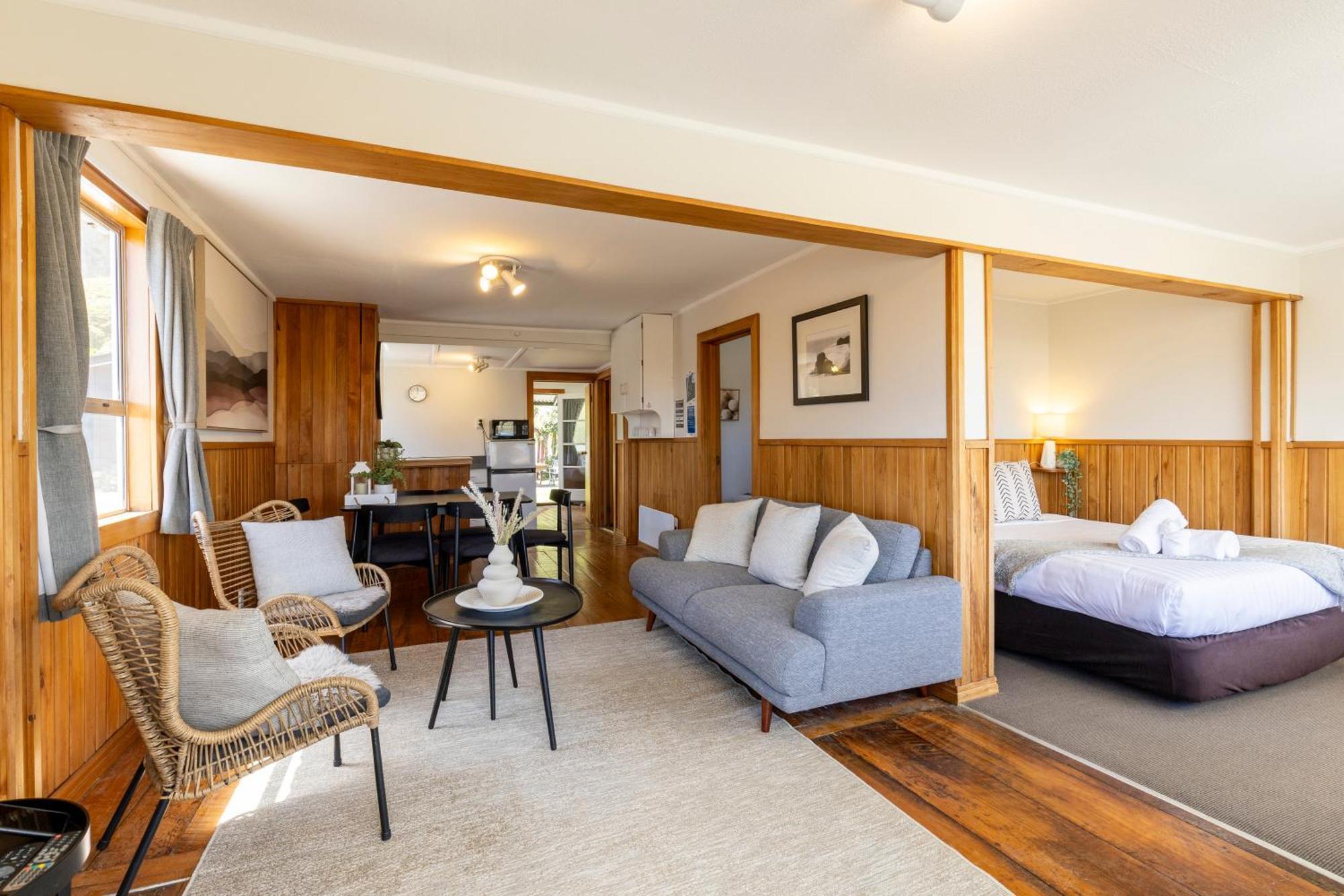 Punakaiki Beachfront Motels Экстерьер фото