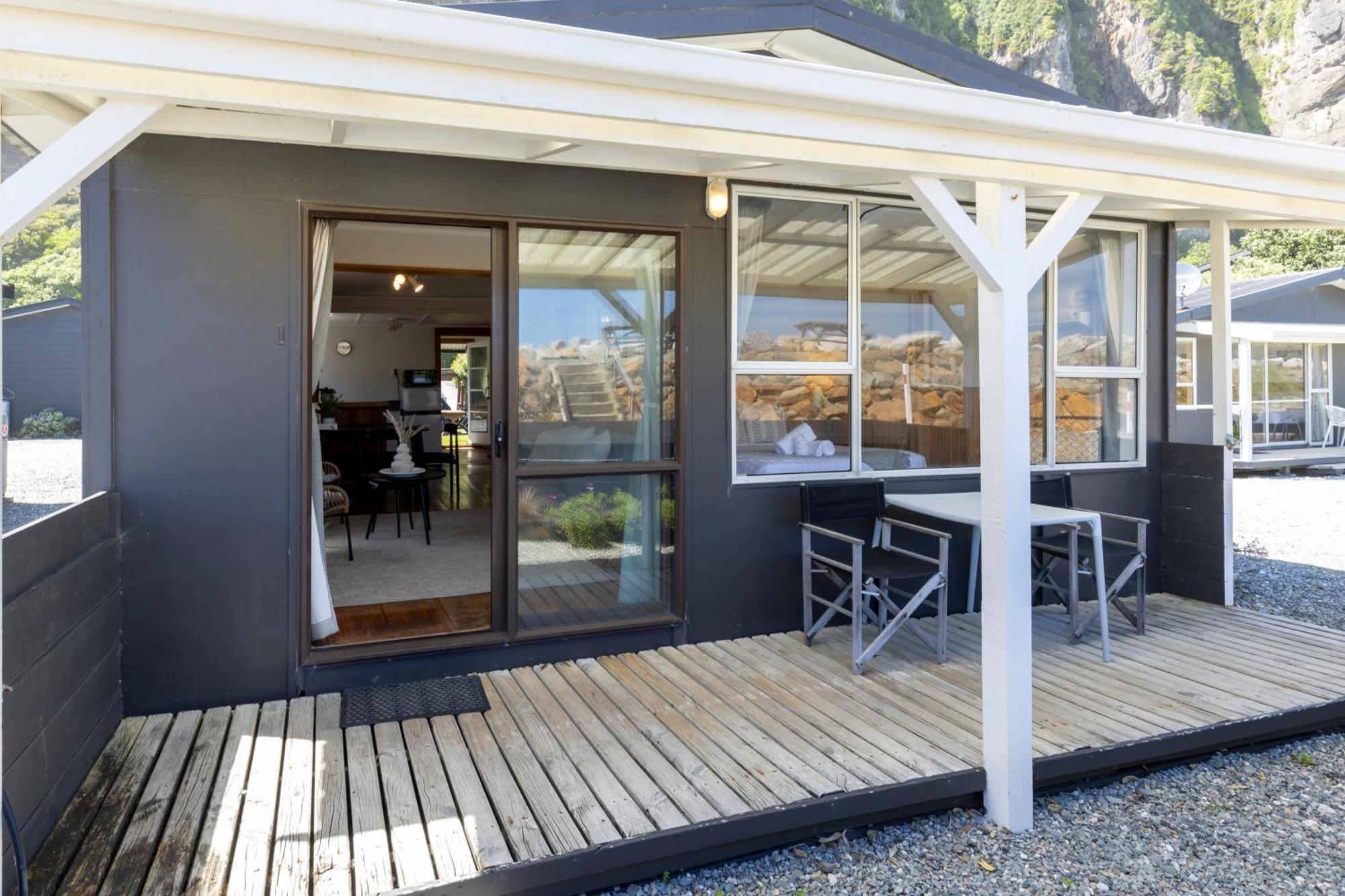 Punakaiki Beachfront Motels Экстерьер фото