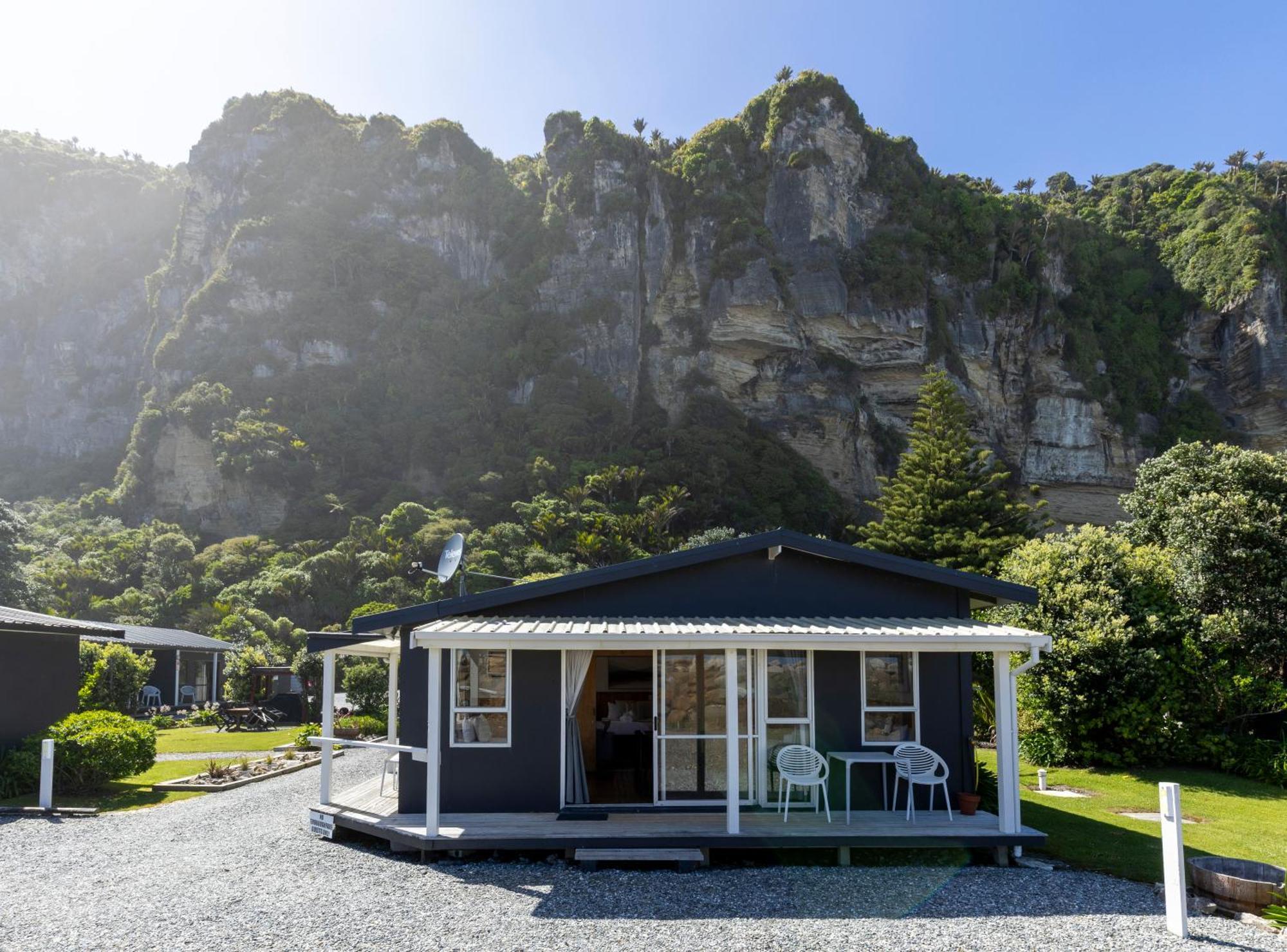Punakaiki Beachfront Motels Экстерьер фото